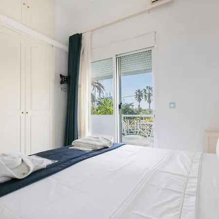 Delmare Crystals Maison Holiday home