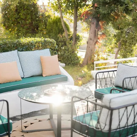 Delmare Crystals Maison