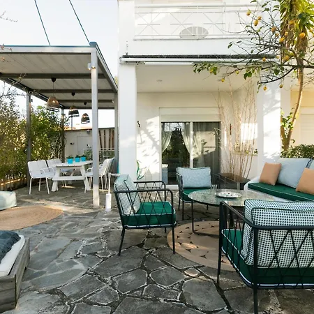 Delmare Crystals Maison Holiday home *